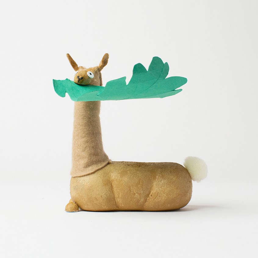 illustration of Animal Alphabet is a short film inspired by animals and toys. This film tells the animals’ little stories through handmade puppets and stop-motion.
*Animal, toys, inspired, Llama, grass, simple shape.