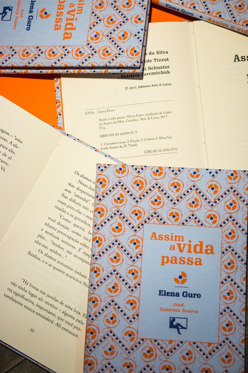 illustration of Book cover, book design and illustration for this wonderfull award winning collection. The cover was silk printed over fabric and the inside was RISO printed. All the books were handmade.
Awards: Iberoamericana Design Biennial; LAD Award; CLAP; Brazilian Design Biennial; LICC.
books, pattern design, surface design, cover art, licensing, book cover, book design, color, graphic design