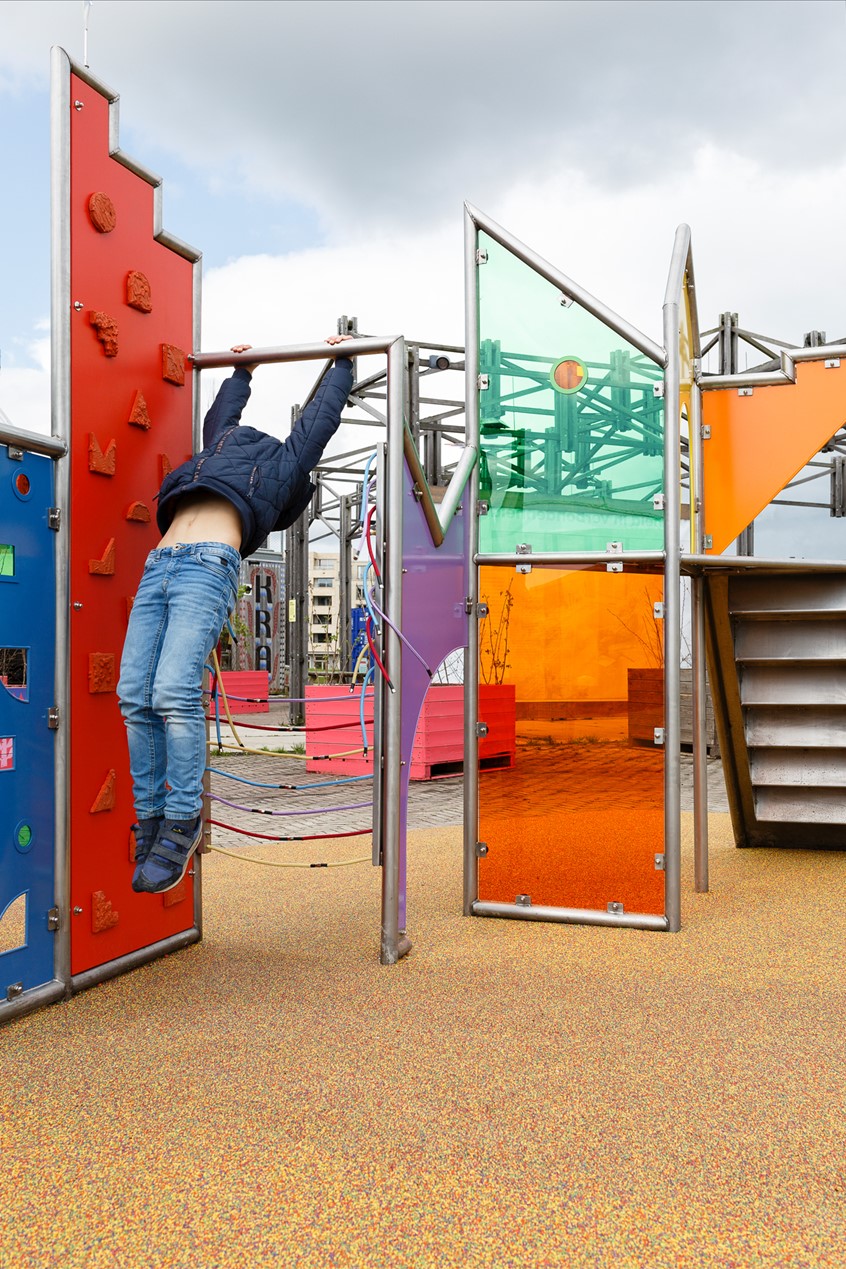 illustration of The Street Screen is a play experience. It is currently situated at Stadslab RAUM in Utrecht.